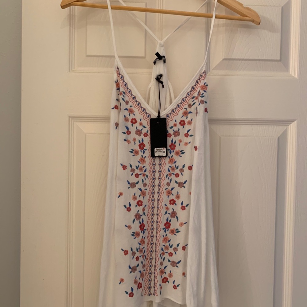 Buckle tank top with floral detail